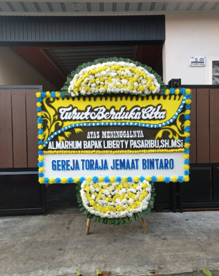 Papan Bunga Duka di Kaluat